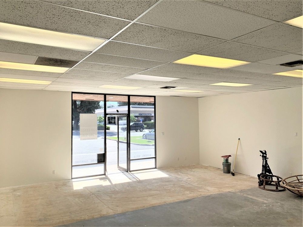 Sequoia Plaza: 1951 Sequoia Ave, Simi Valley, CA 93063